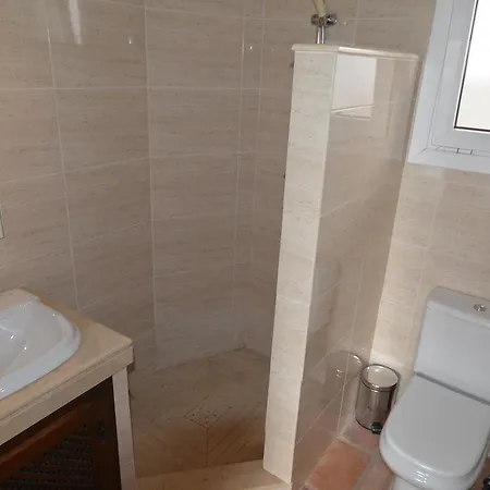 Villa 6 Bed With Sea View *