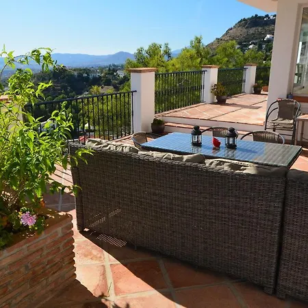 6 Bed With Sea View