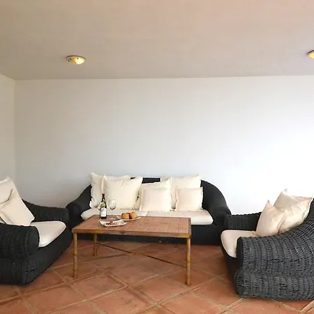 6 Bed With Sea View