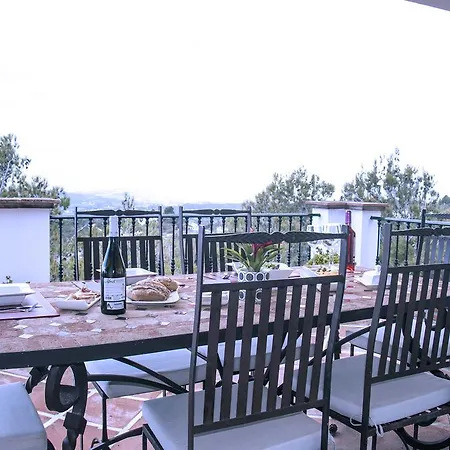6 Bed With Sea View Villa *