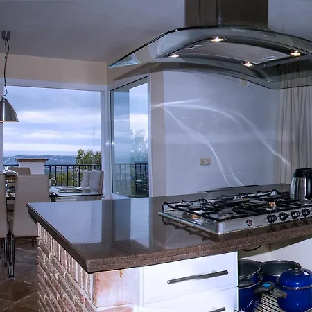 6 Bed With Sea View Mijas
