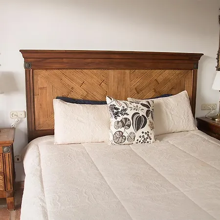 6 Bed With Sea View Villa *