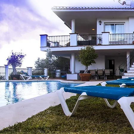 6 Bed With Sea View Mijas